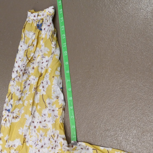 Anna Glover H&M Floral, 3/4 Length Sleeve, Button Up Blouse - Picture 5 of 12